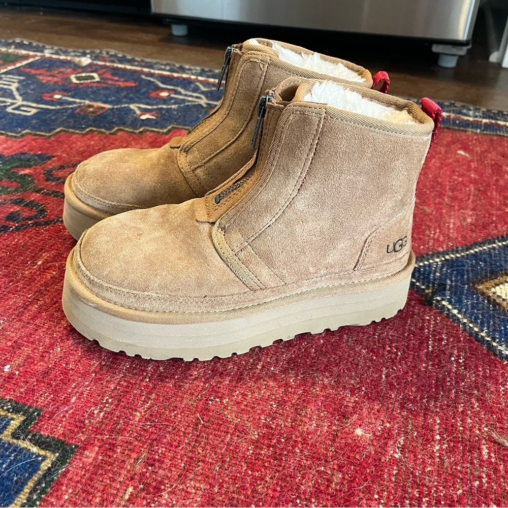 UGG | Neumel Platform Zip Suede